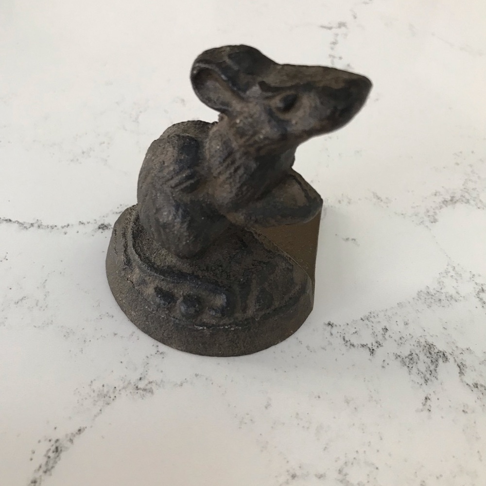 Mouse door stop/book end